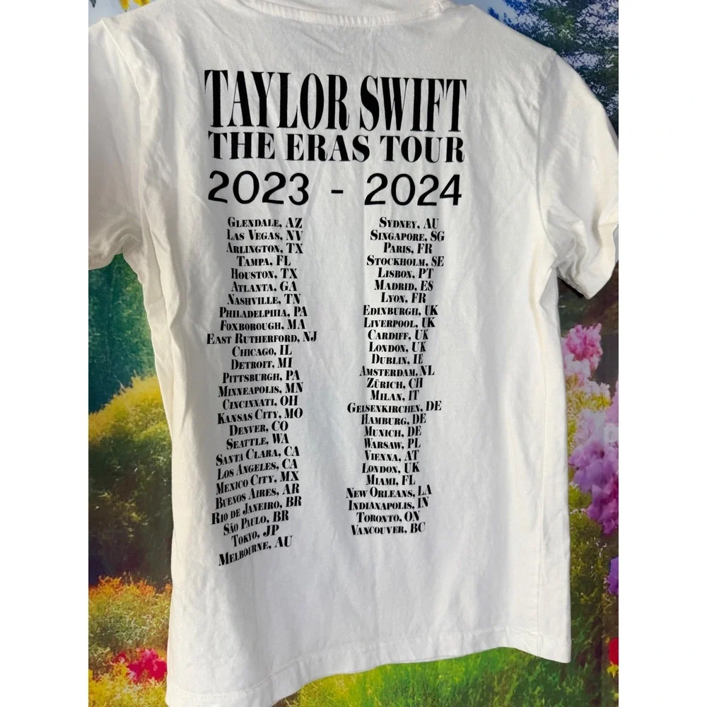 Taylor Swift The Eras Tour 2023-2024 Graphic T-Shirt Youth Size M